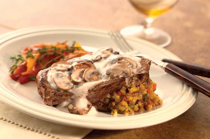 StuffedAmericanLambShoulderChopswFreshMushroomSauce