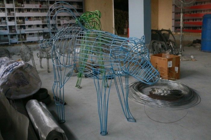 The Pissing Dog. Photograph by: Suhani Lakhotia The Pissing Dog. Photograph by: Suhani Lakhotia
